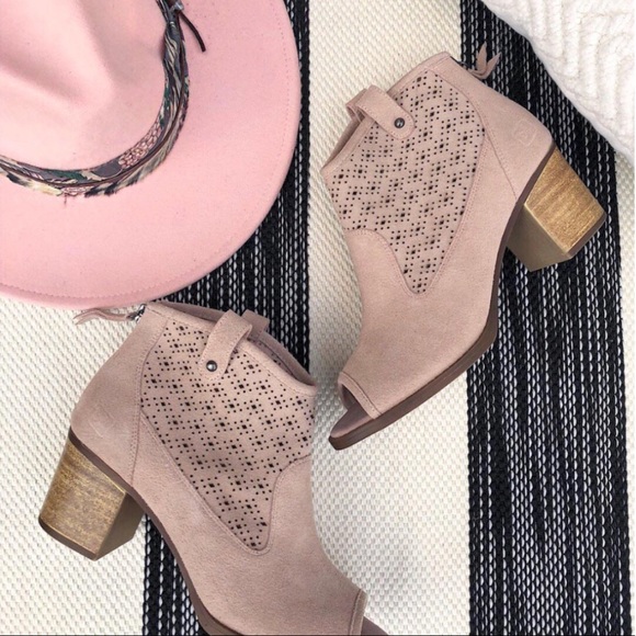 Dirty Laundry Shoes - Open Toe Booties